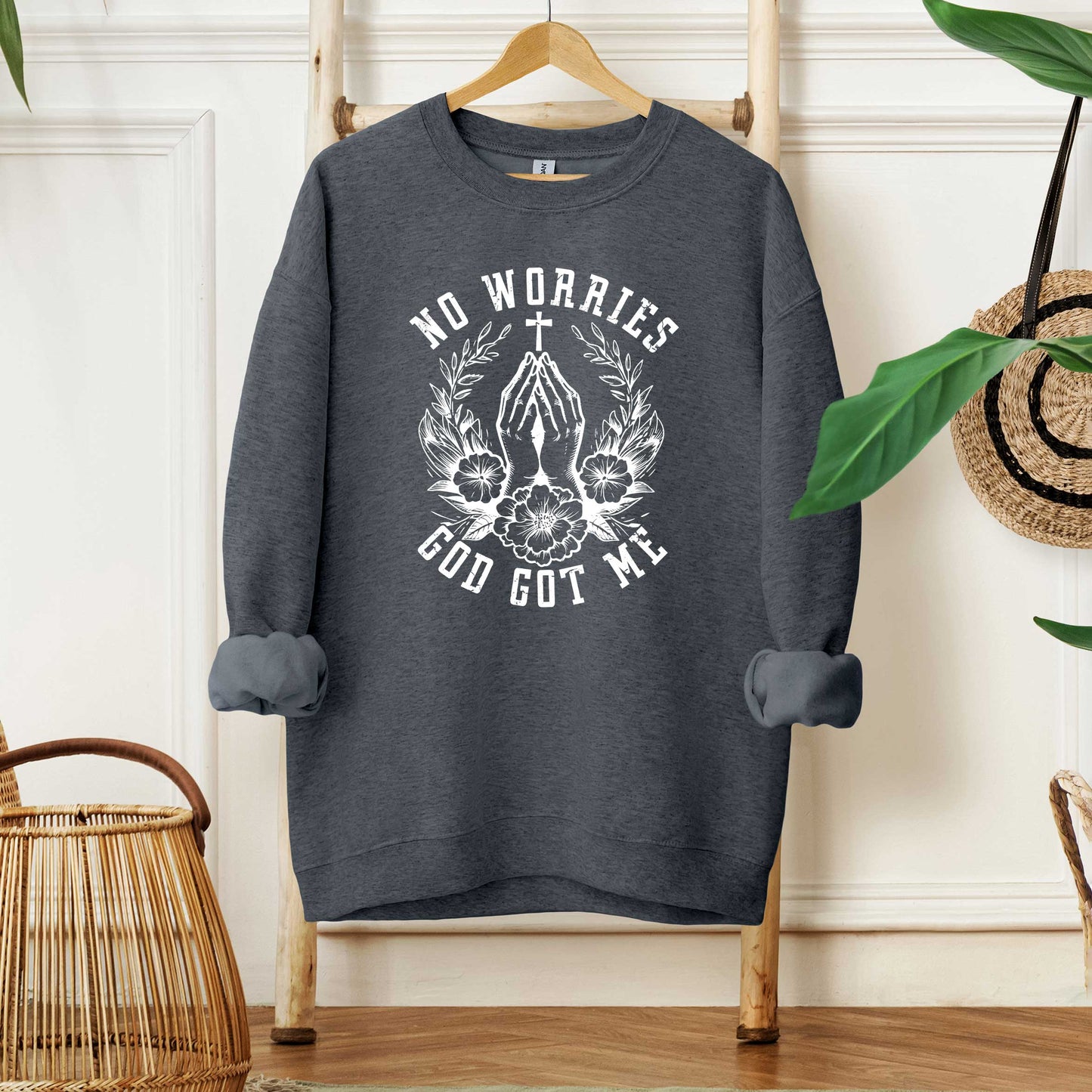 No Worries Cross | Sweatshirt