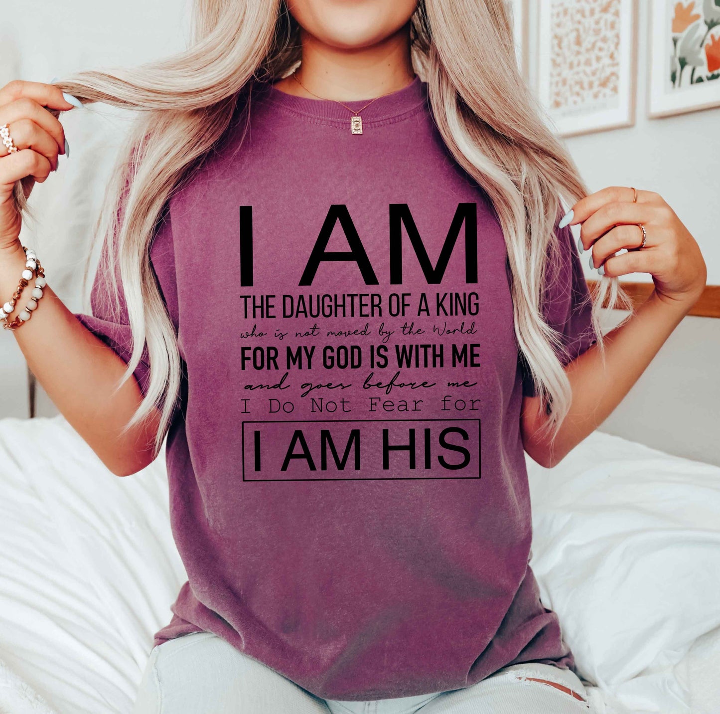 I Am The Daughter of A King | Garment Dyed Tee