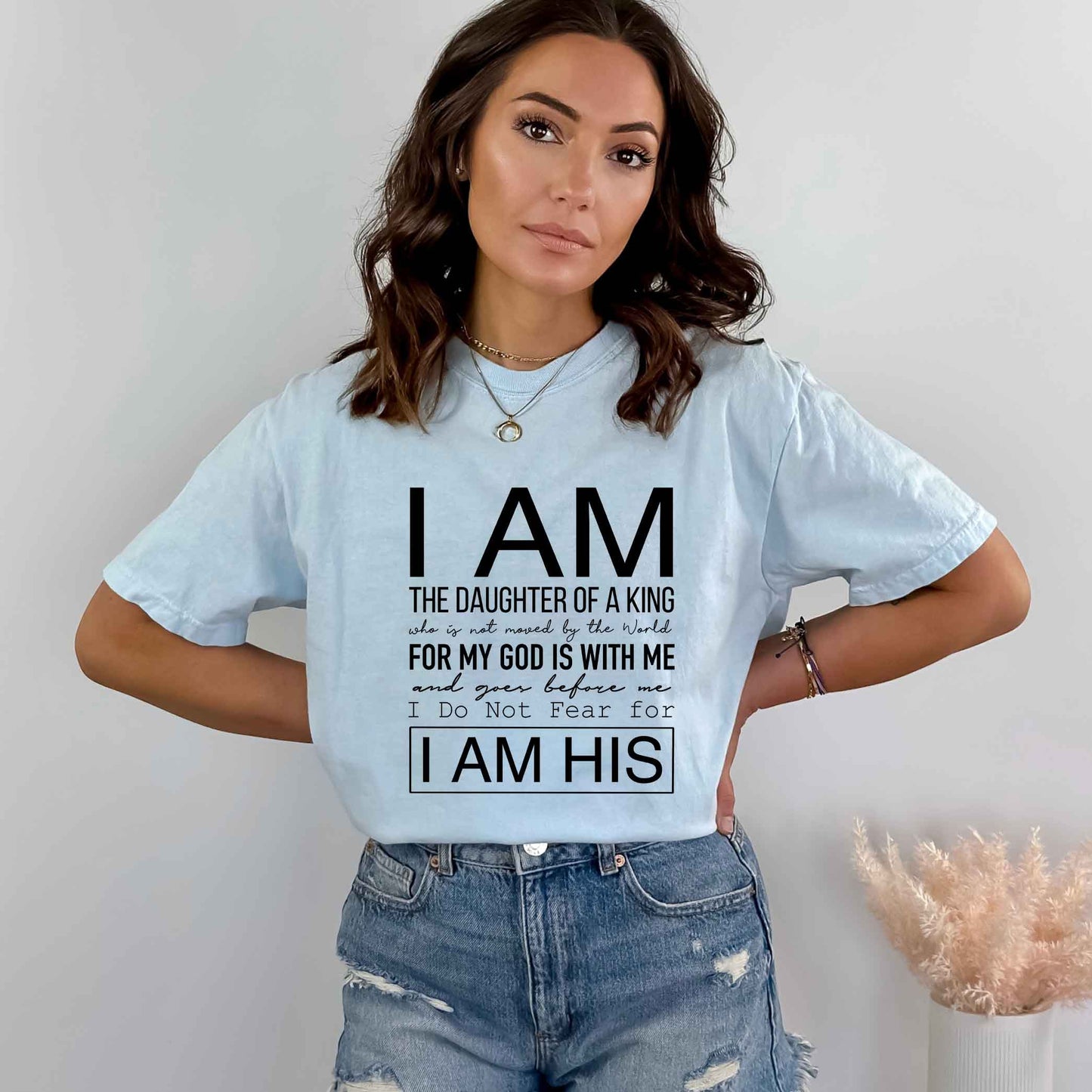I Am The Daughter of A King | Garment Dyed Tee