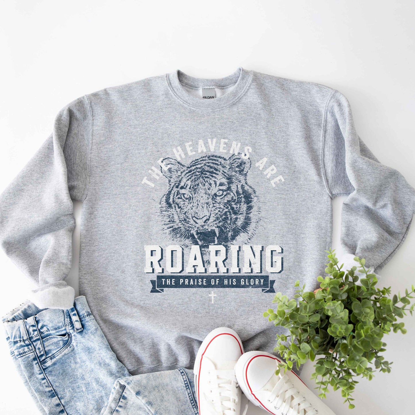 Roaring the Praise of His Glory | Sweatshirt