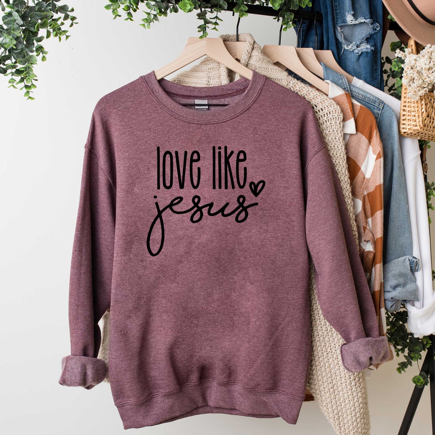 Love Like Jesus Cursive Heart | Sweatshirt
