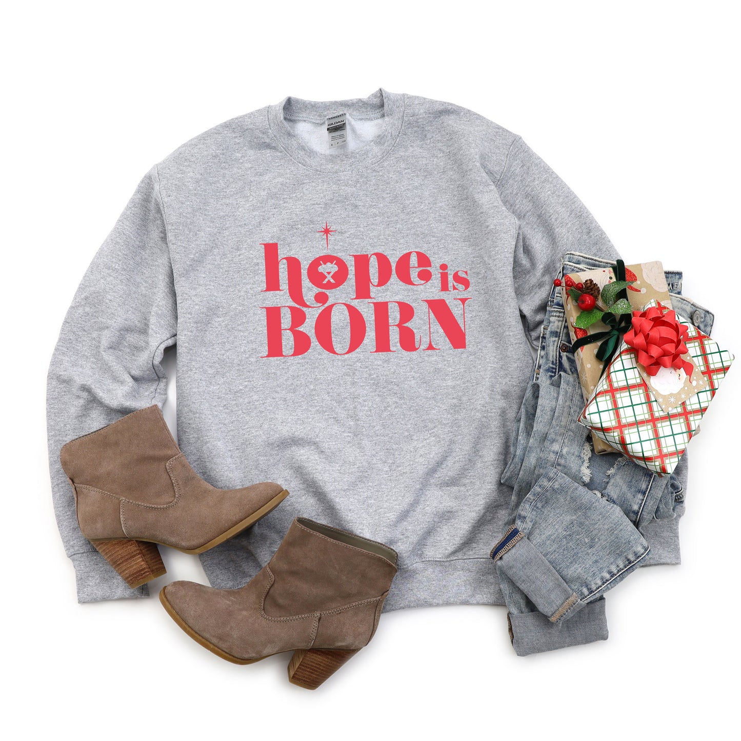 Hope Is Born Manger | Sweatshirt