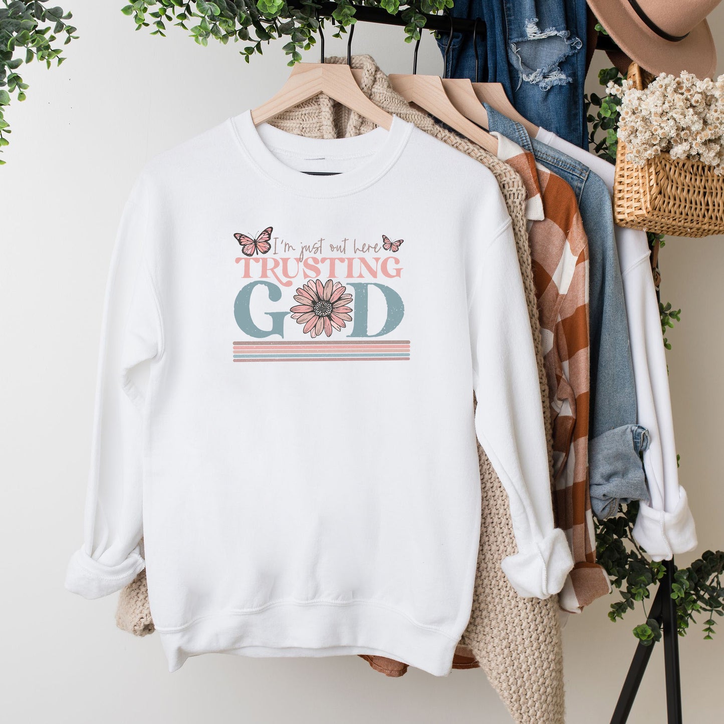 Trusting God Flowers | Sweatshirt