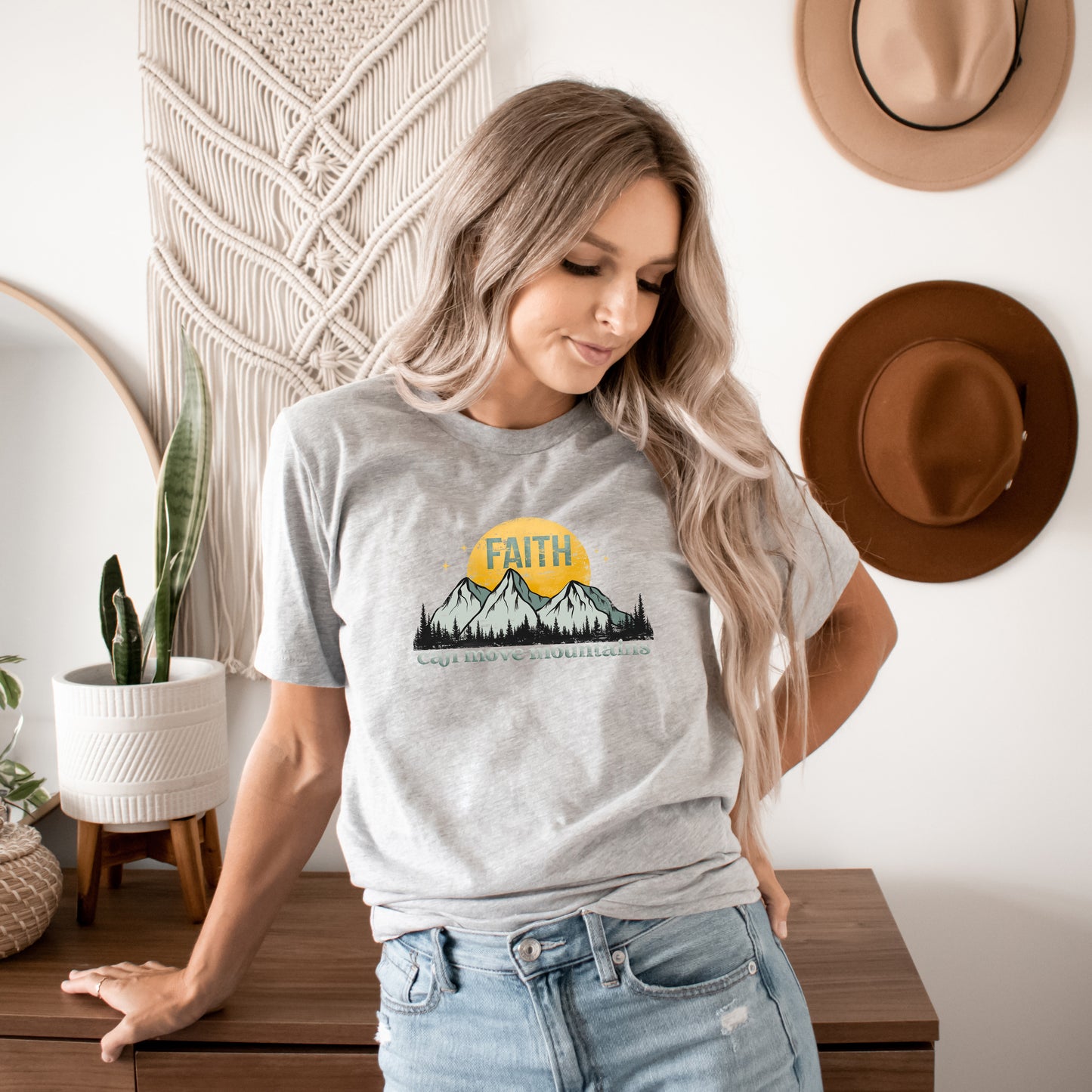 Retro Faith Can Move Mountains | Short Sleeve Crew Neck
