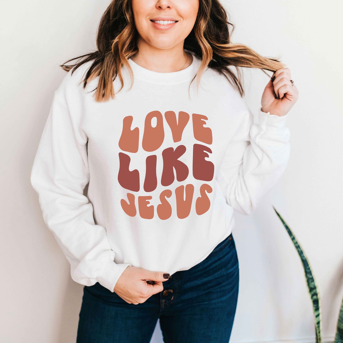 Retro Love Like Jesus | Sweatshirt