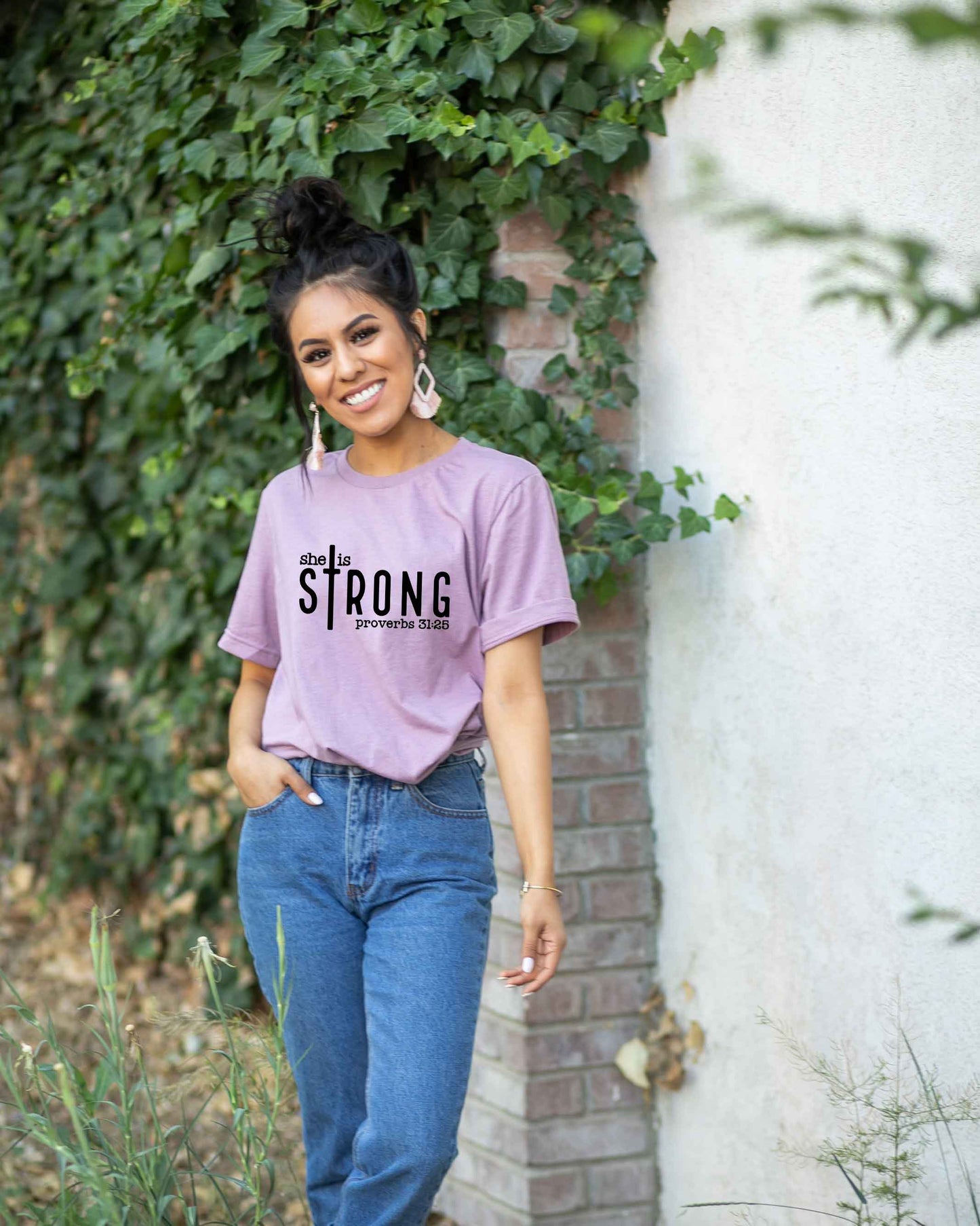 She Is Strong Cross | Short Sleeve Crew Neck