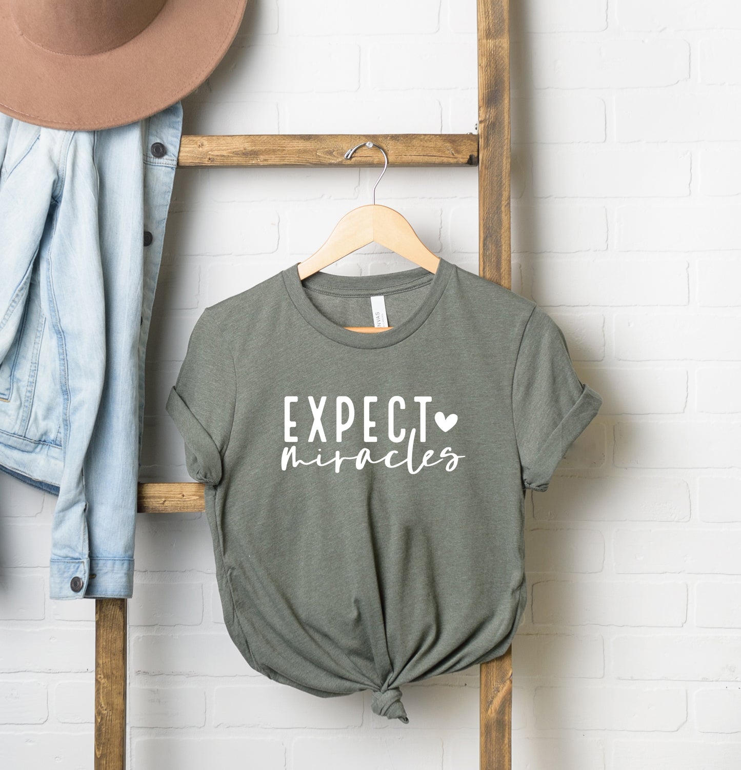 Expect Miracles | Short Sleeve Crew Neck
