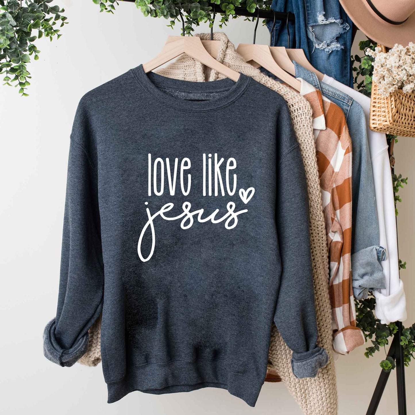 Love Like Jesus Cursive Heart | Sweatshirt