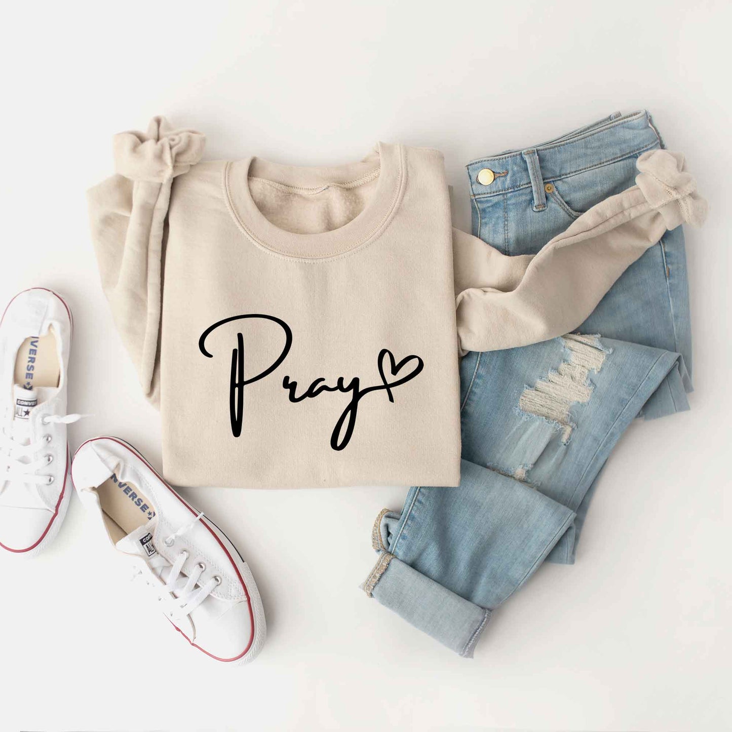 Pray Cursive Heart | Sweatshirt