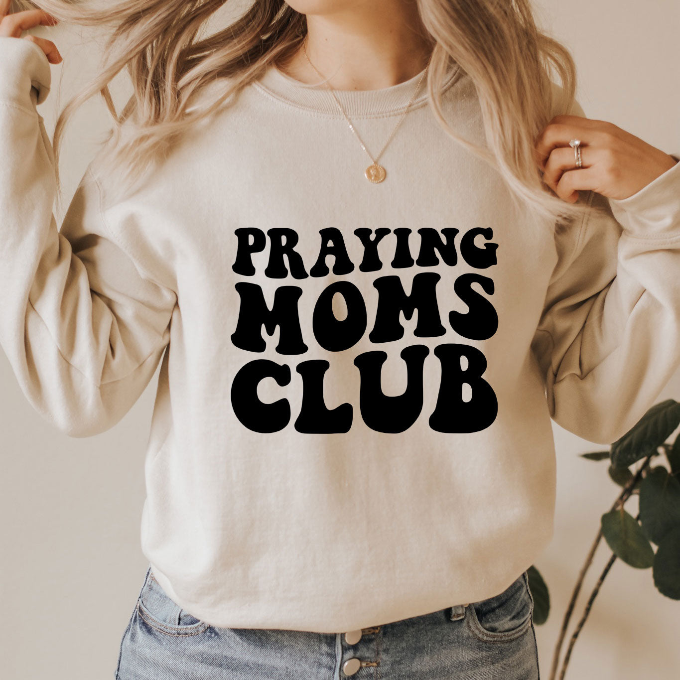 Praying Moms Club | Sweatshirt