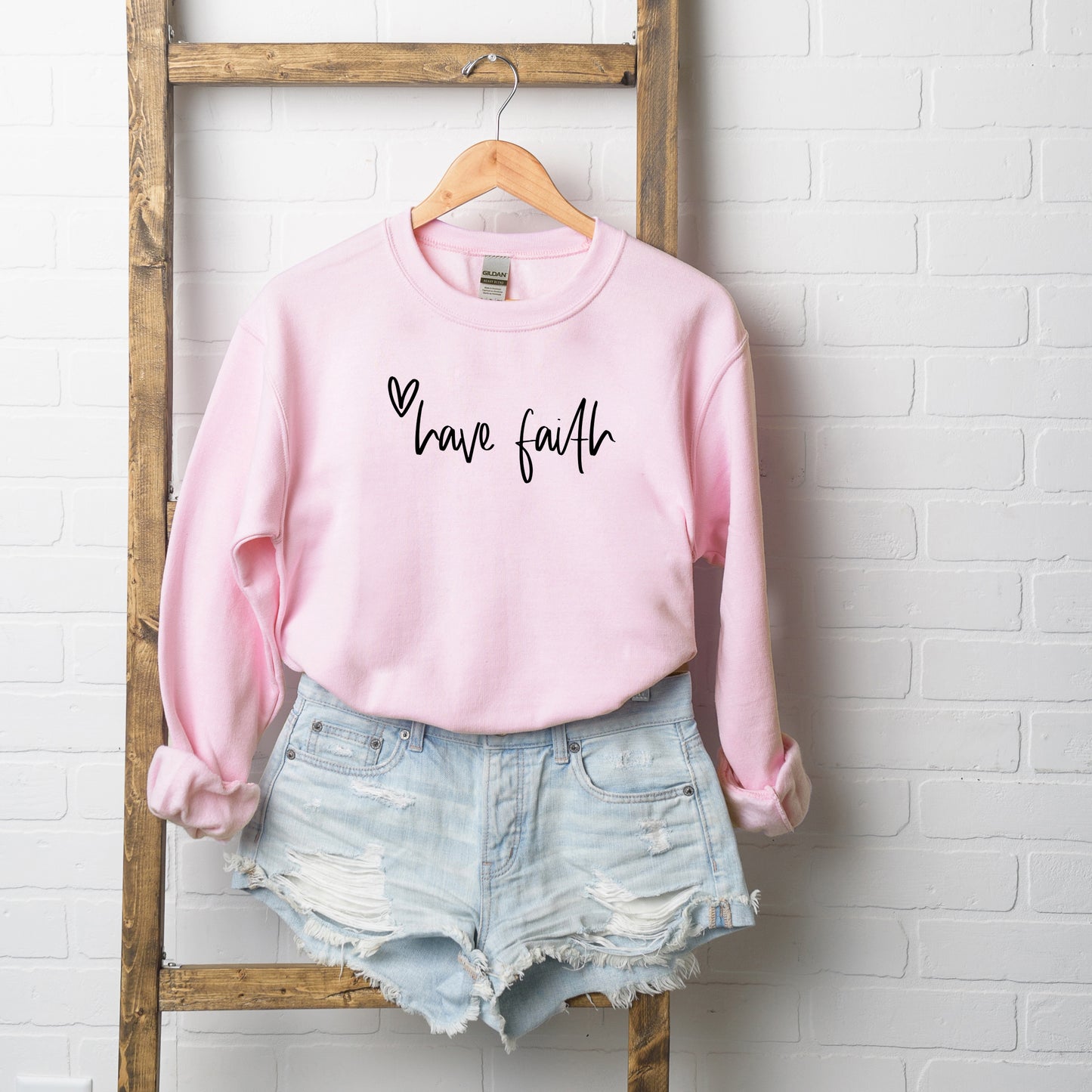 Have Faith Heart | Sweatshirt