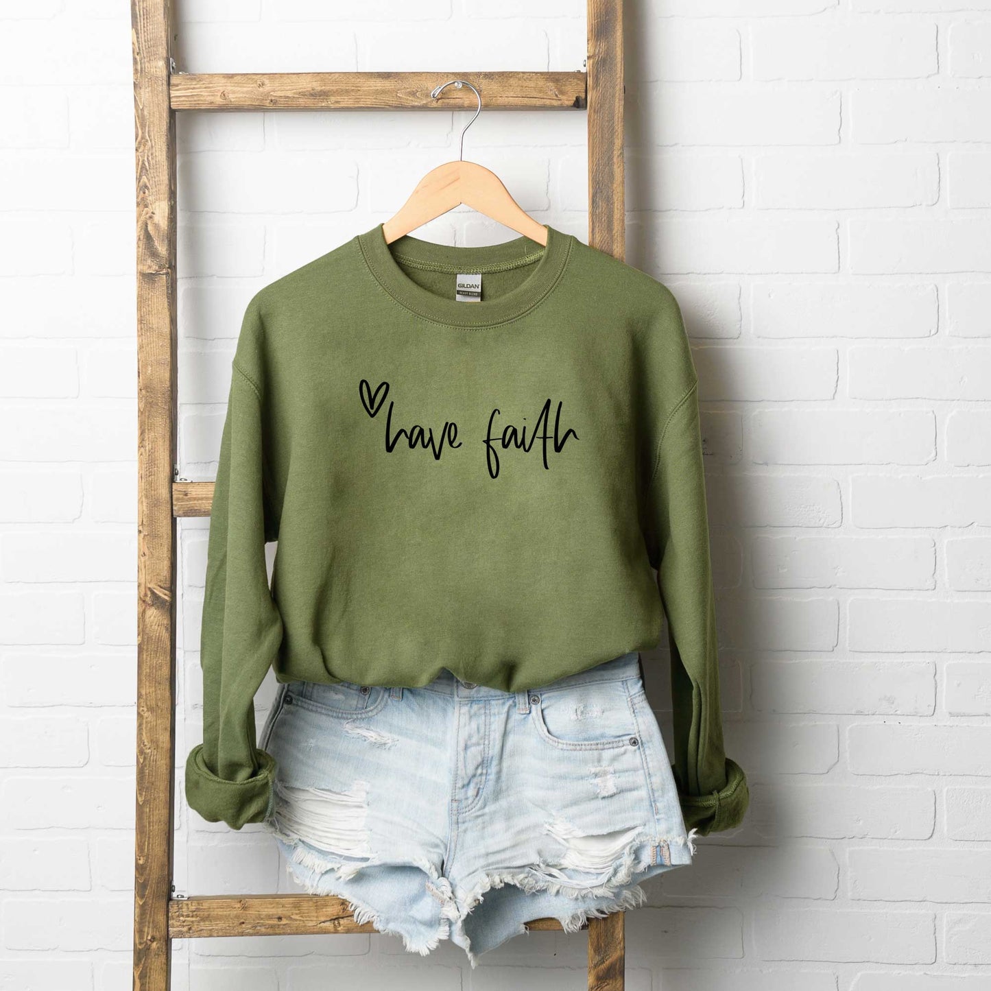 Have Faith Heart | Sweatshirt