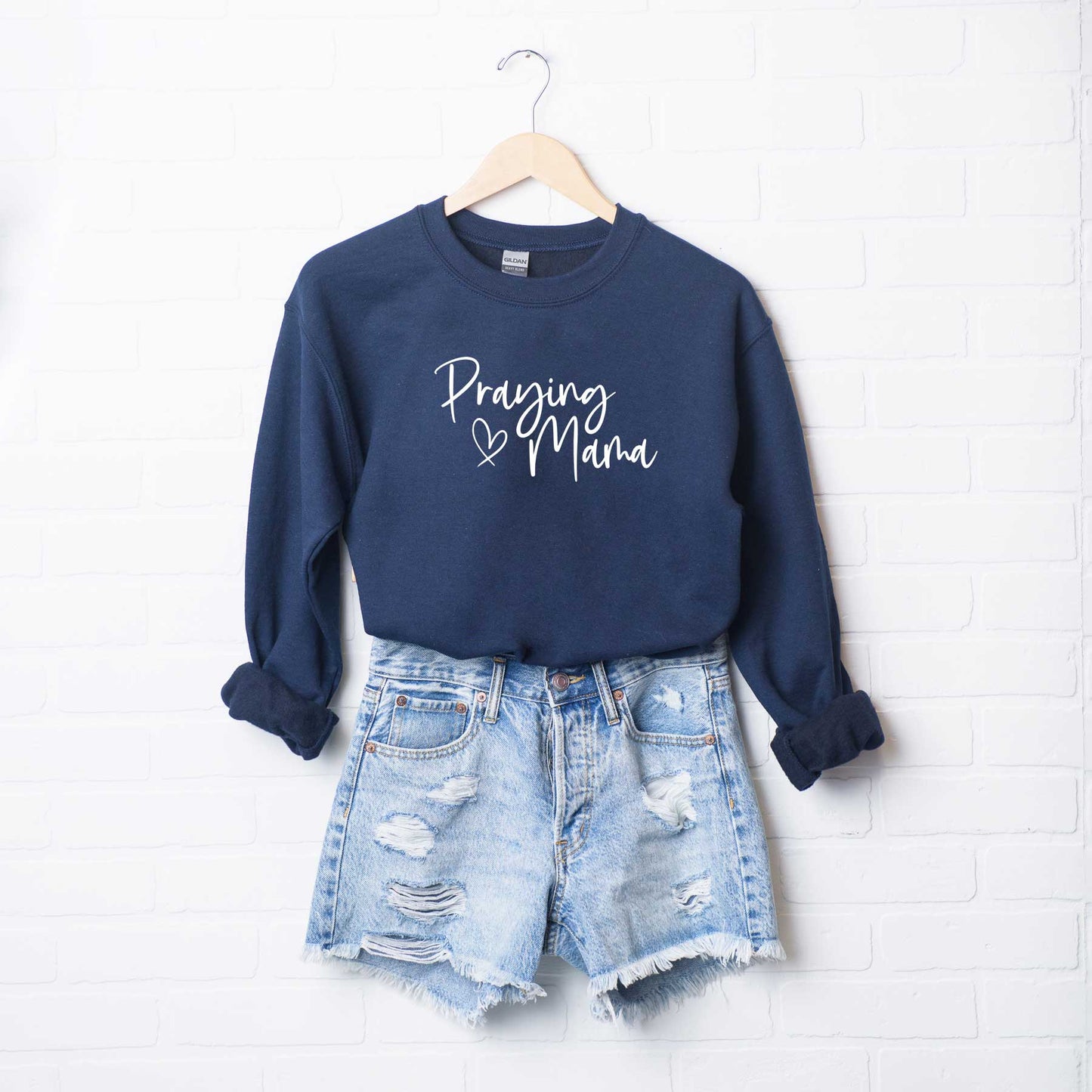 Praying Mama Heart | Sweatshirt