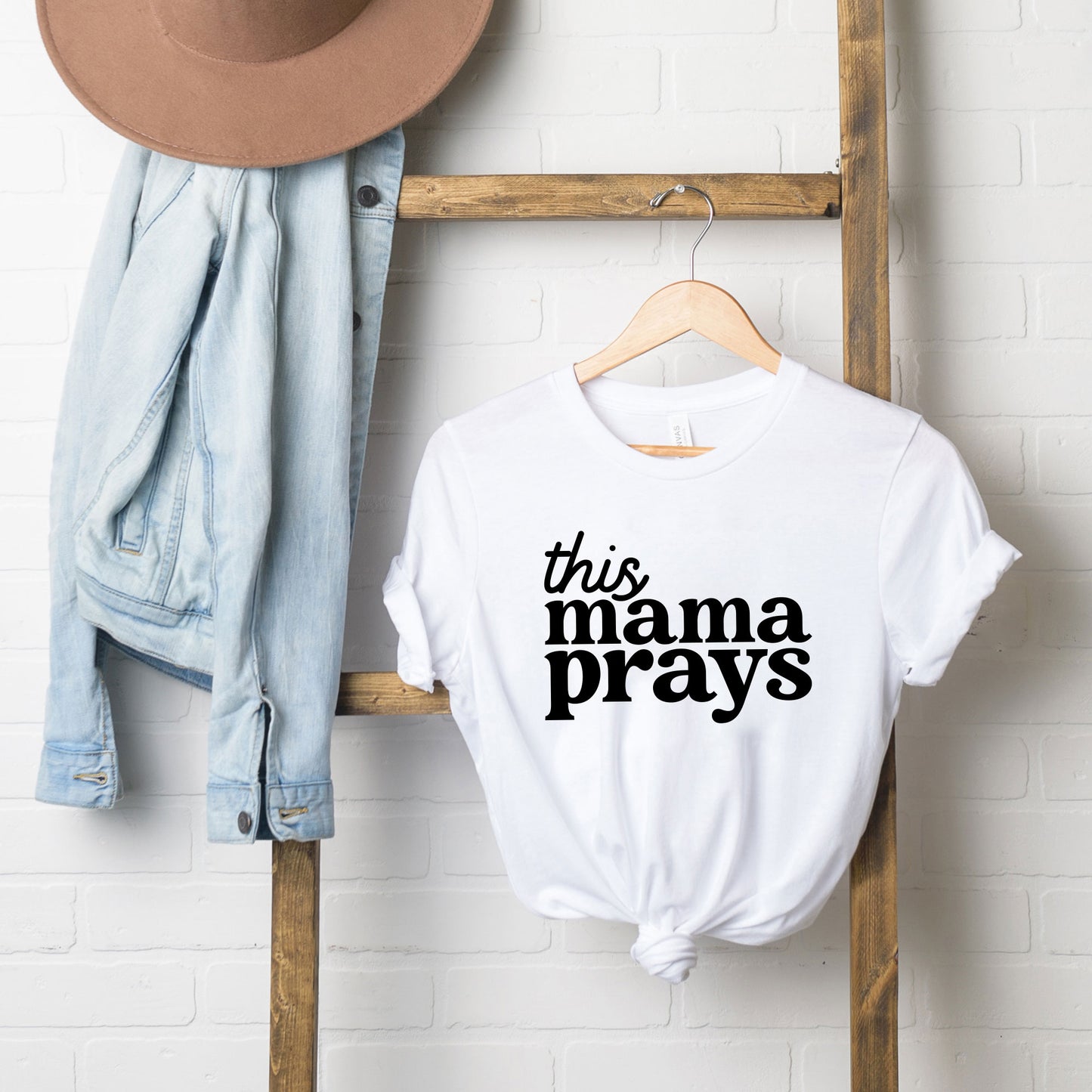 This Mama Prays | Short Sleeve Crew Neck